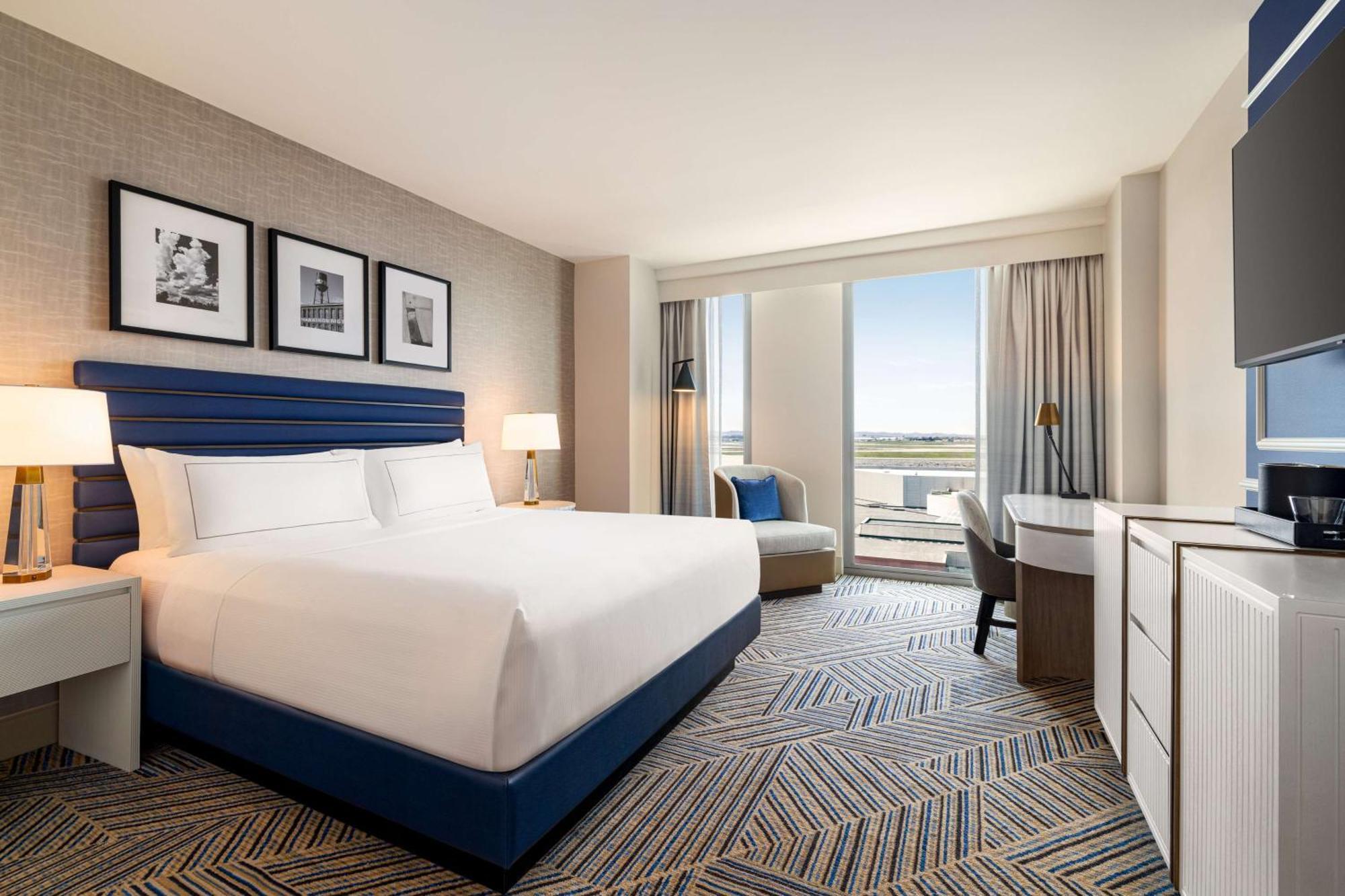 Hilton Bna Nashville Airport Terminal Bagian luar foto