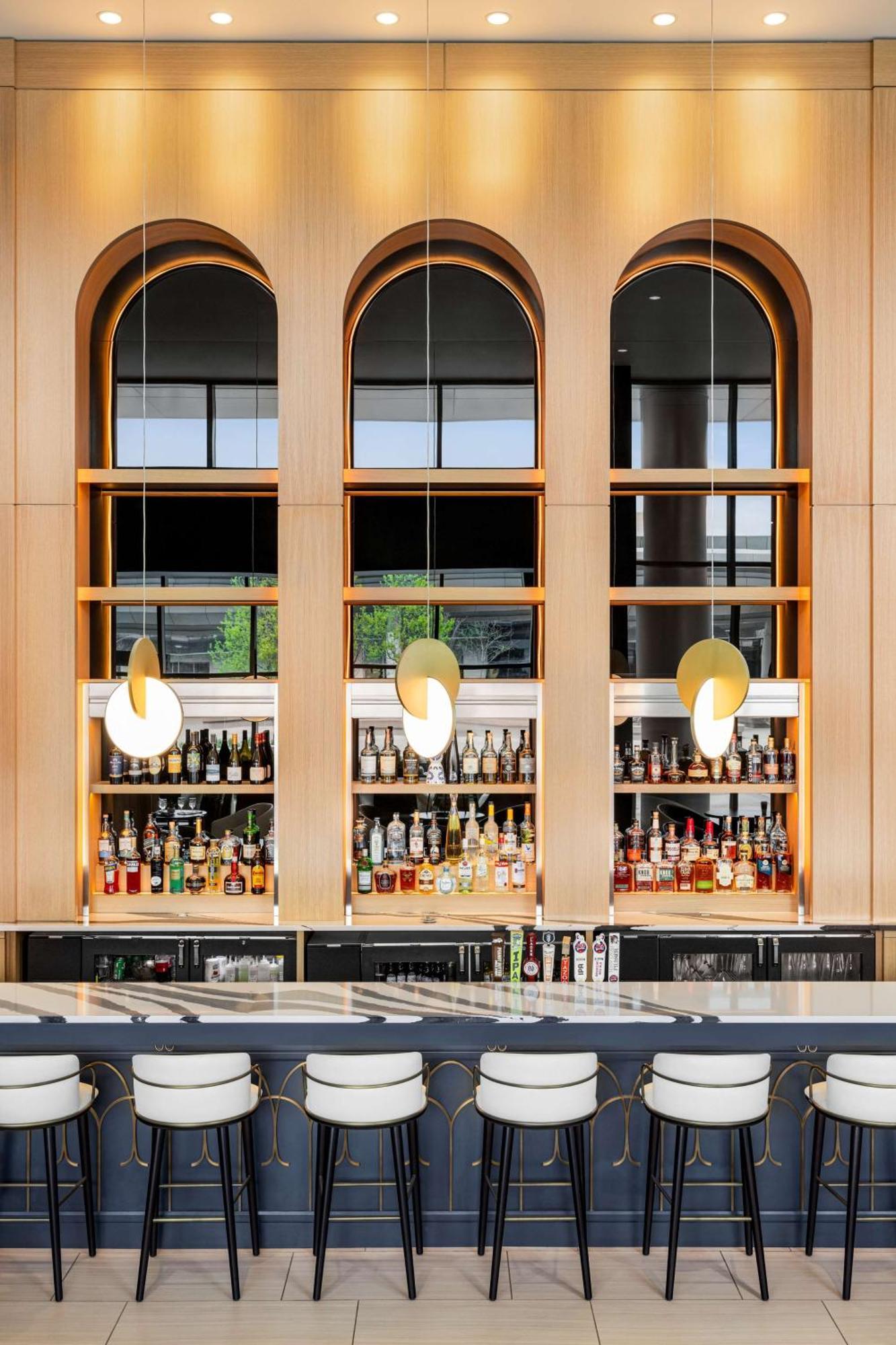 Hilton Bna Nashville Airport Terminal Bagian luar foto